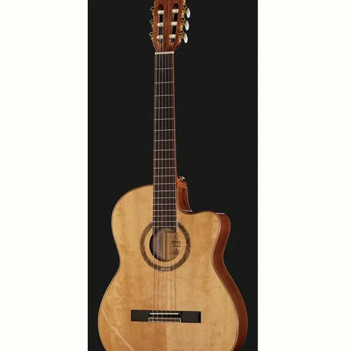 Guitare Classique Ortega RCE158SN-NT : Comparatif, Avis & Test