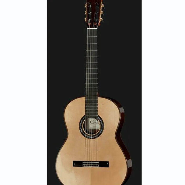 La guitare Cordoba C10 Spruce / Comparatif, Avis et Test
