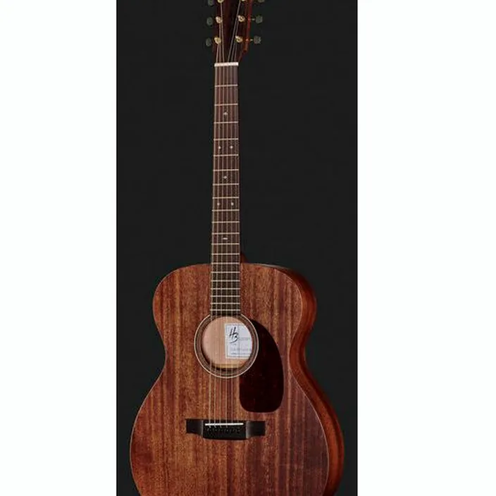 Et Avis de la guitare acoustique Harley Benton CLA-15M SolidWood