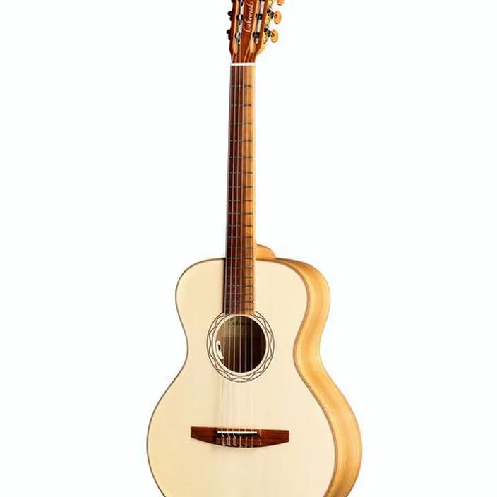Et Test de la guitare Classique Lakewood A-38 CP Crossover