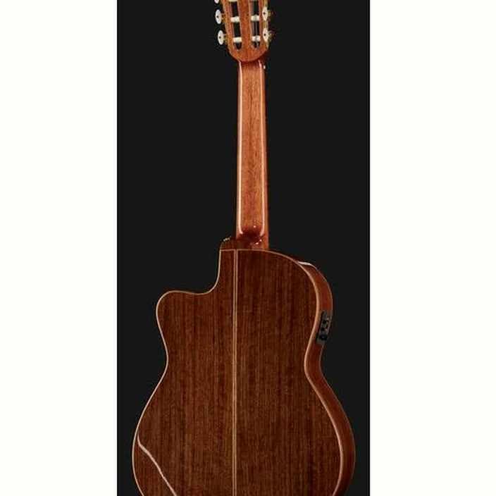Guitare Classique Ortega RCE158SN-NT : Comparatif, Avis & Test