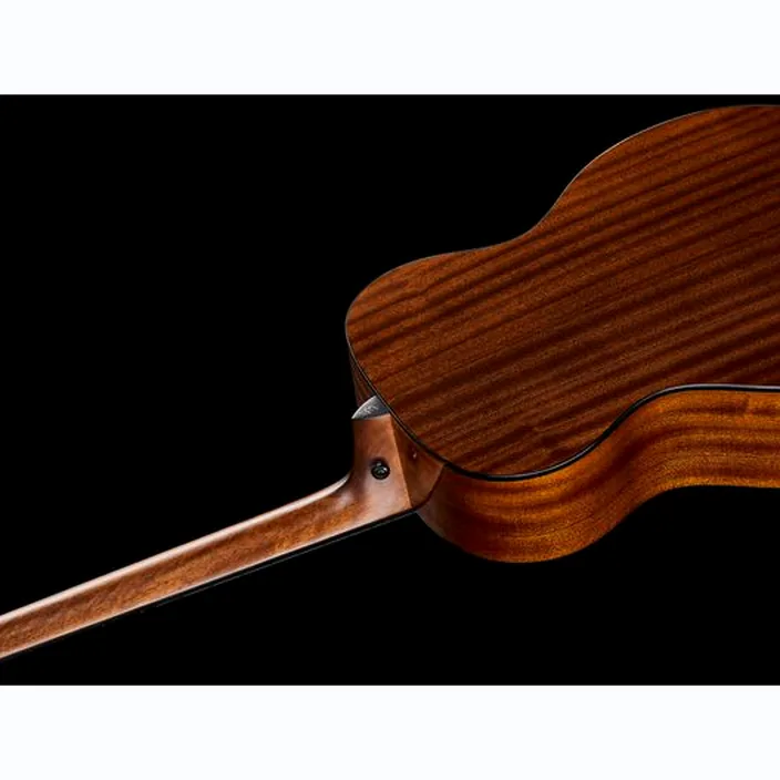 Et Test Guitare acoustique Harley Benton CLG-14SM Solid Top Bundle