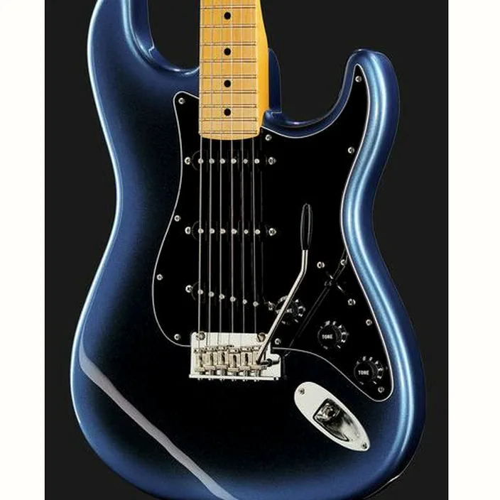 Fender AM Pro II Strat MN DK NIT Avis, Test et Comparatif