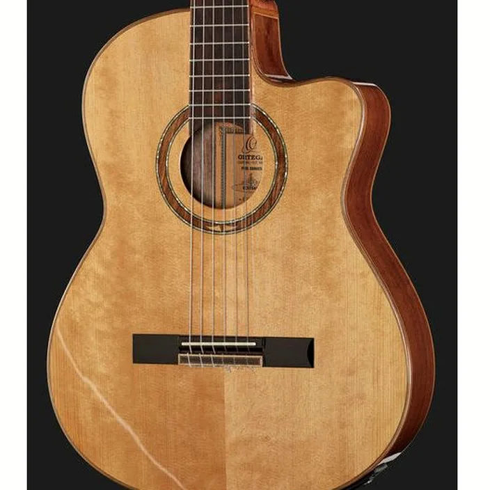 Guitare Classique Ortega RCE158SN-NT : Comparatif, Avis & Test
