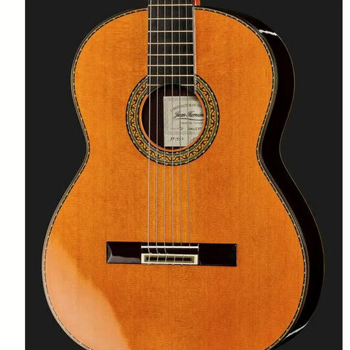 La guitare classique Juan Hernandez Concierto Cedar | Test, Comparatif, Avis