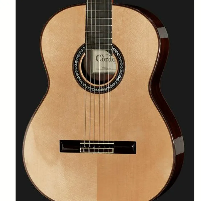 La guitare Cordoba C10 Spruce / Comparatif, Avis et Test