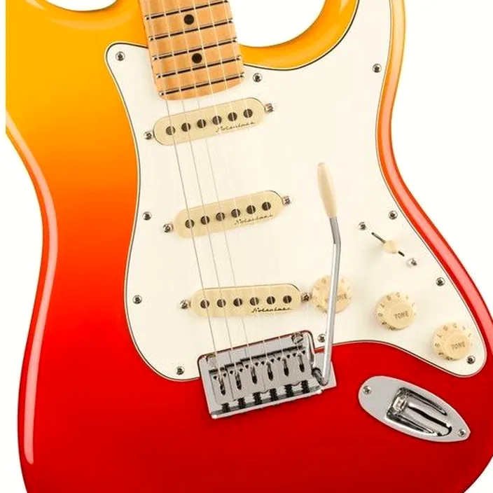 La guitare Fender Player Plus Strat MN TQS Avis & Test