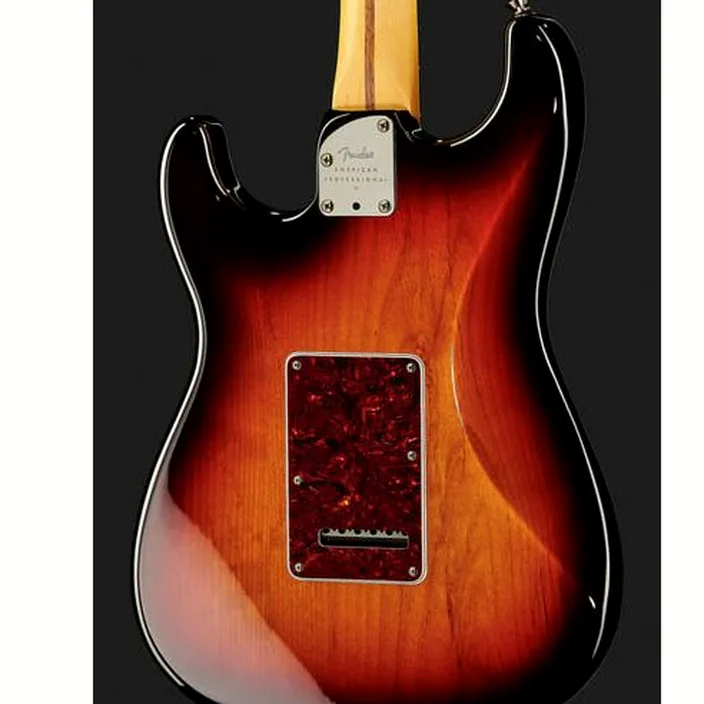 Fender AM Pro II Strat HSS RW 3TSB Test, Avis et Comparatif