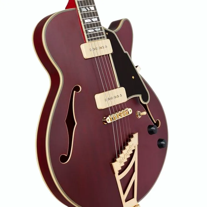 La guitare Dangelico Deluxe SS Satin Trans Wine Avis, Test