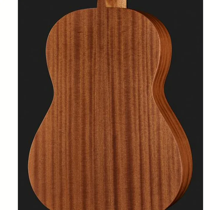 Et Avis de la guitare Alberto Hernandez 1 Sapele Cedar OP