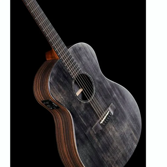 Et Avis de la guitare Harley Benton CLG-14SE Solid Top Bundle