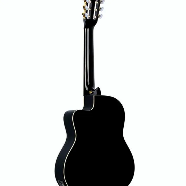 Et Avis de la guitare Ortega RCE141BK