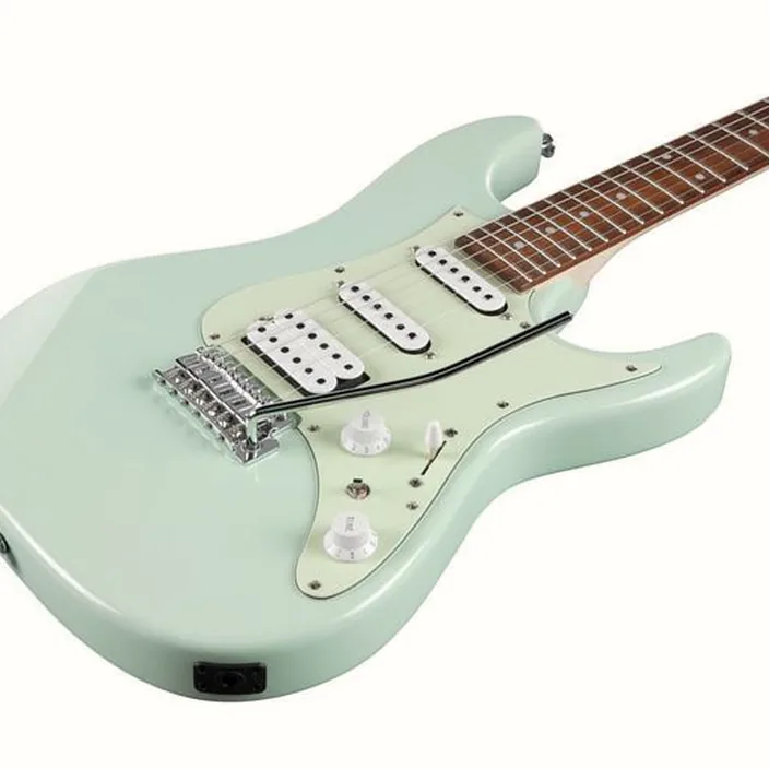 Et Test de la guitare Ibanez AZES40-MGR