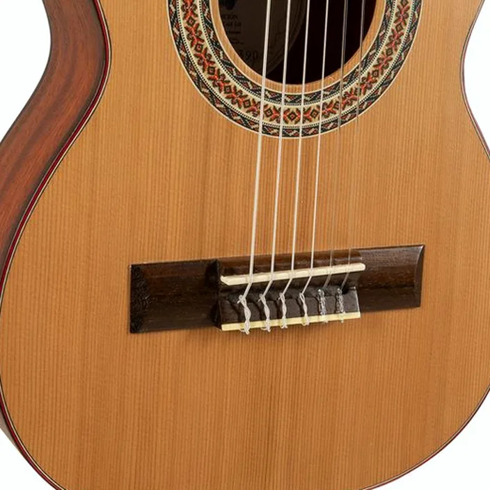 La guitare classique Manuel Rodriguez T-44 | Comparatif, Avis & Test