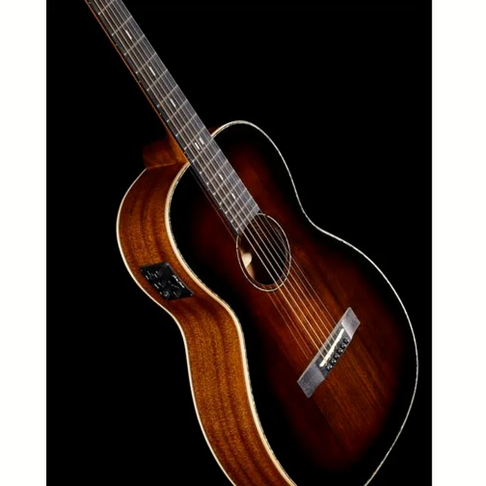 La guitare Harley Benton CLP-12SM BRS Solid Top Bundle - Test, Avis & Comparatif