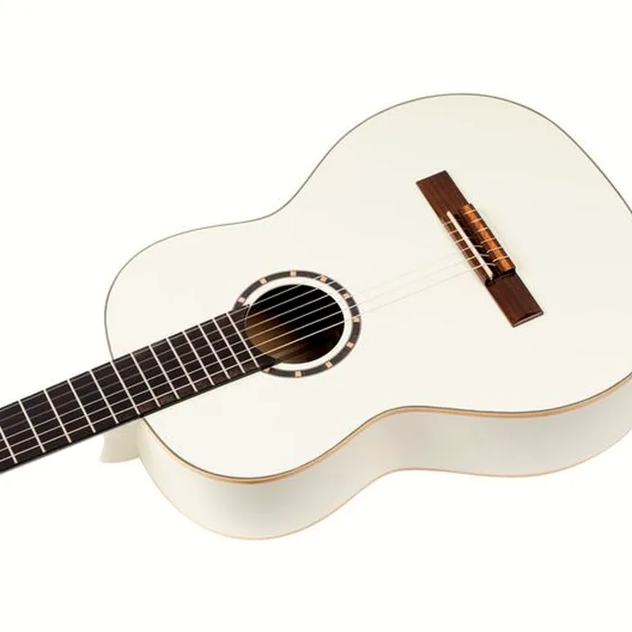 Et Avis Guitare classique Ortega R121 WH