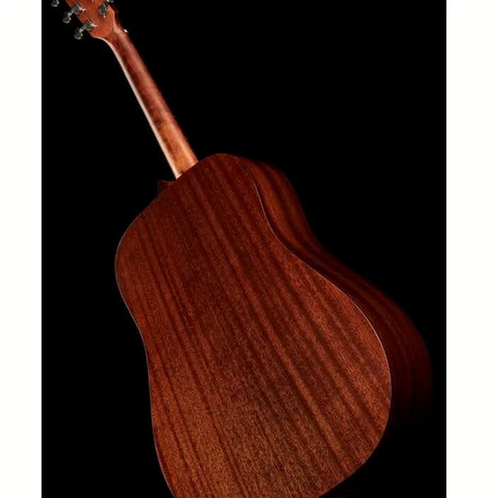 Et Avis de la guitare Harley Benton Custom Line CLD-15M Bundle
