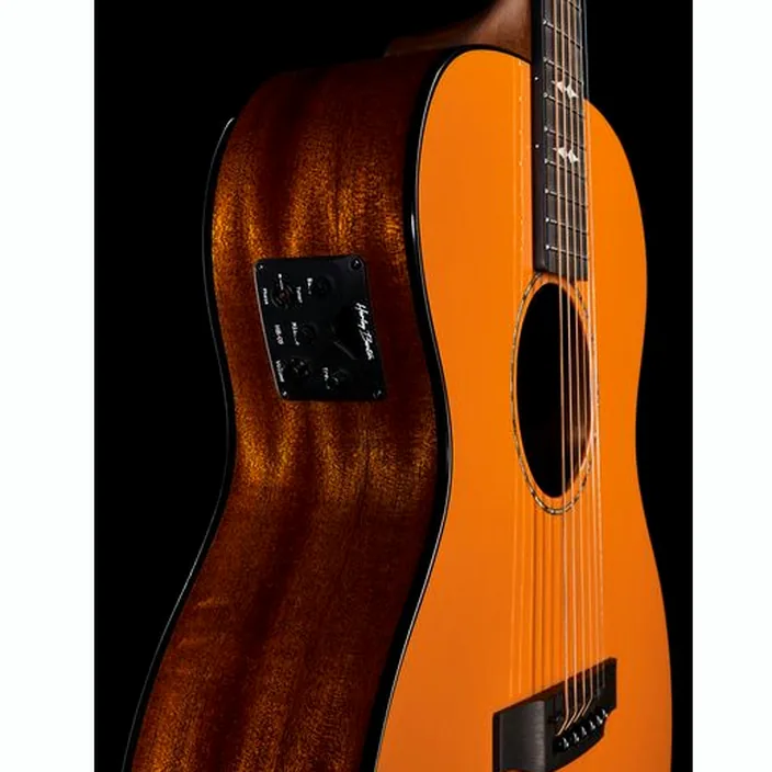 Et Test Guitare acoustique Harley Benton CLG-14SM Solid Top Bundle