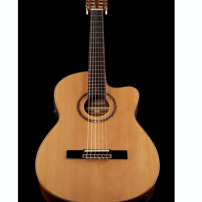 Guitare Classique Ortega RCE158SN-NT : Comparatif, Avis & Test