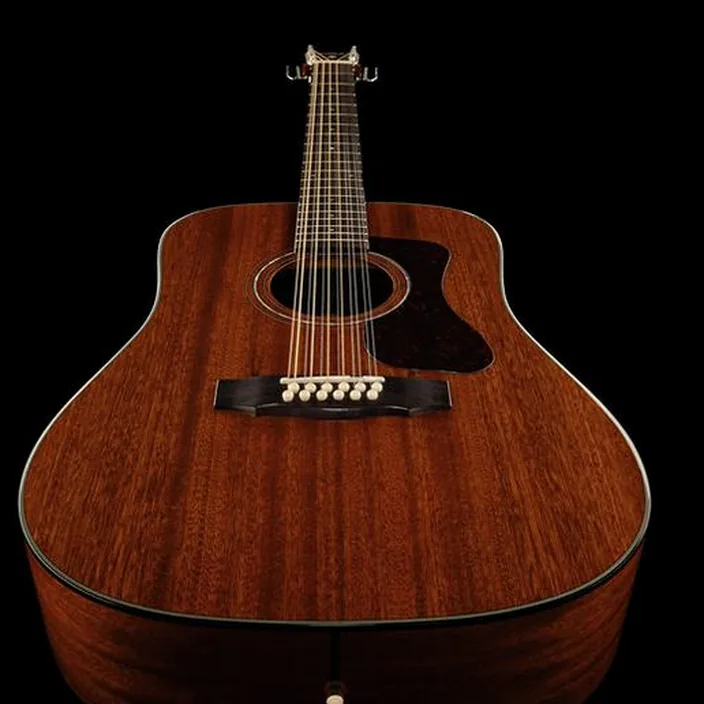 Guitare Guild D-1212 Nat Westerly Comparatif, Test, Avis