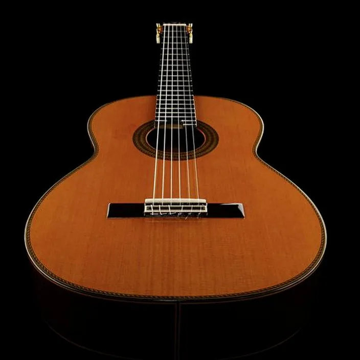 Guitare classique Juan Hernandez Romance Cedar
