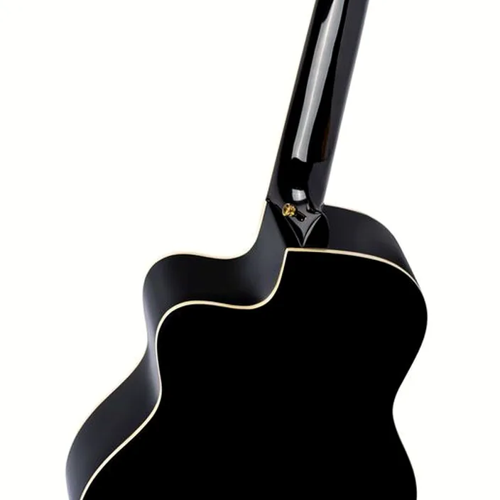 Et Avis de la guitare Ortega RCE141BK