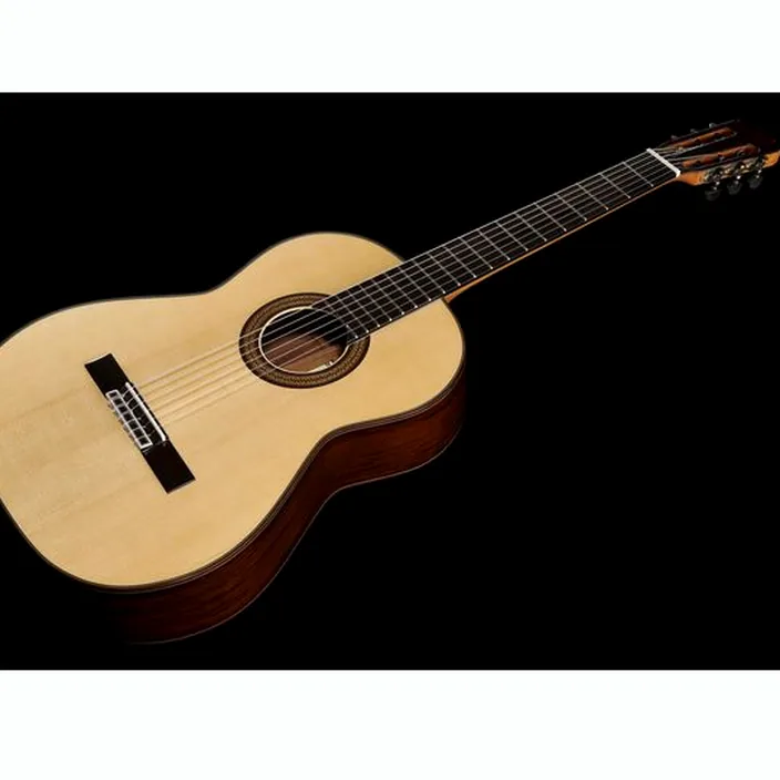 Et Test Guitare classique Raimundo Model 180 Spruce