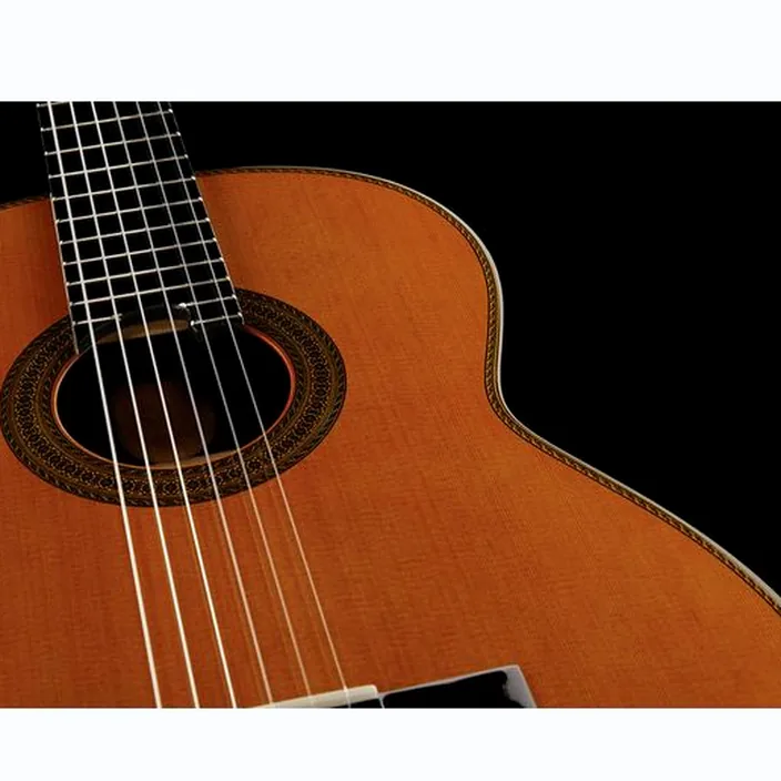 Guitare classique Juan Hernandez Romance Cedar