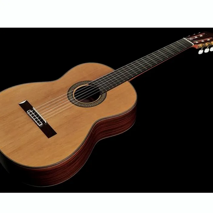 Et Avis de la guitare classique Asturias Prelude Cedar