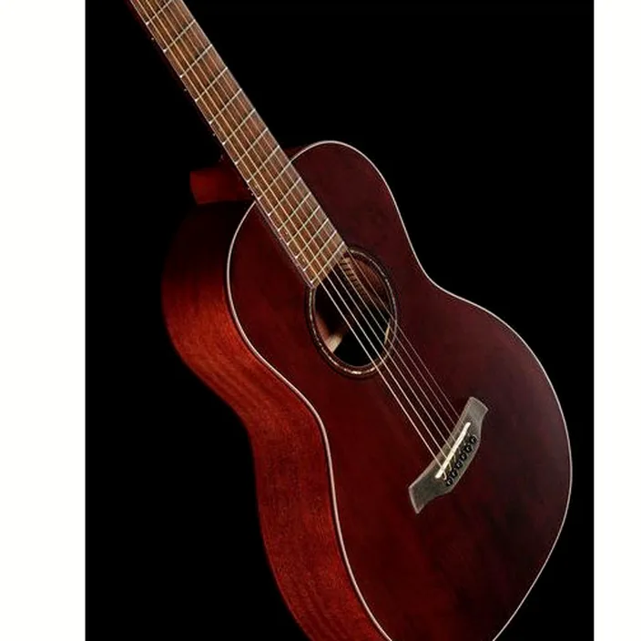 Et Test de la guitare acoustique Baton Rouge X11C/P-SCR