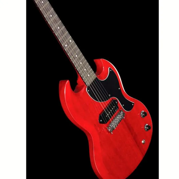 Et Test de la guitare Harley Benton DC-60 Junior Faded Cherry