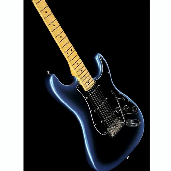 Fender AM Pro II Strat MN DK NIT Avis, Test et Comparatif