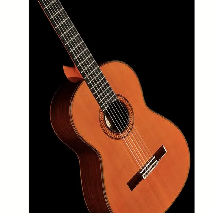 La guitare Ramirez Tradicional 1A w. case Avis, Test