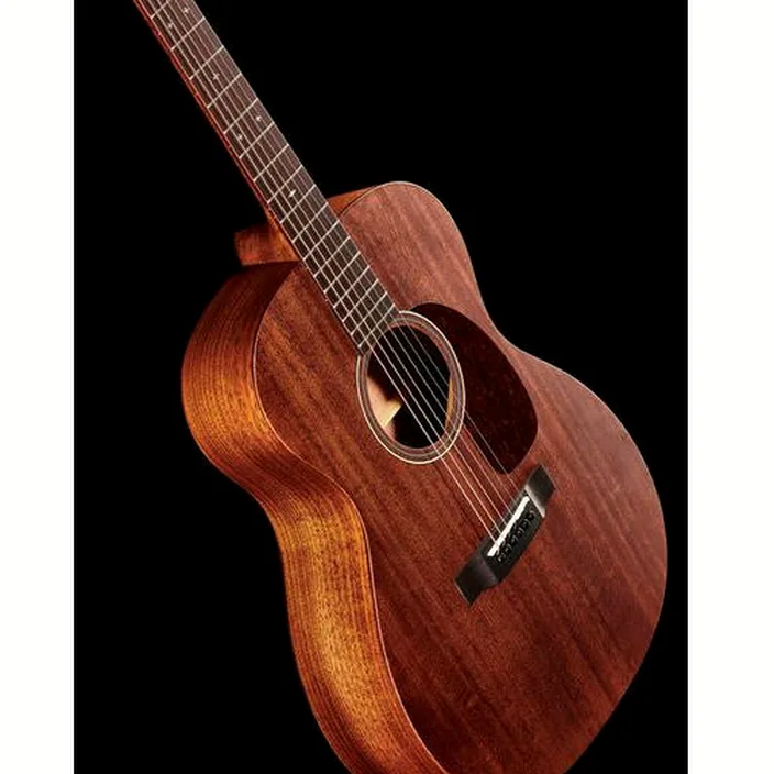 Et Avis de la guitare acoustique Harley Benton CLA-15M SolidWood