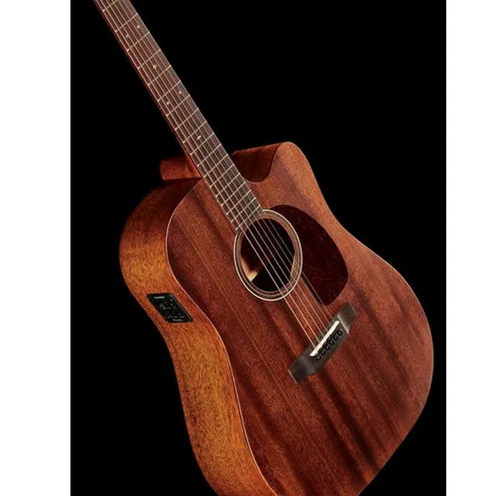 Et Avis de la guitare Harley Benton CLD-15MCE SolidWood