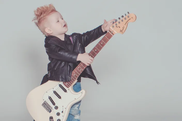 Enfant-guitare