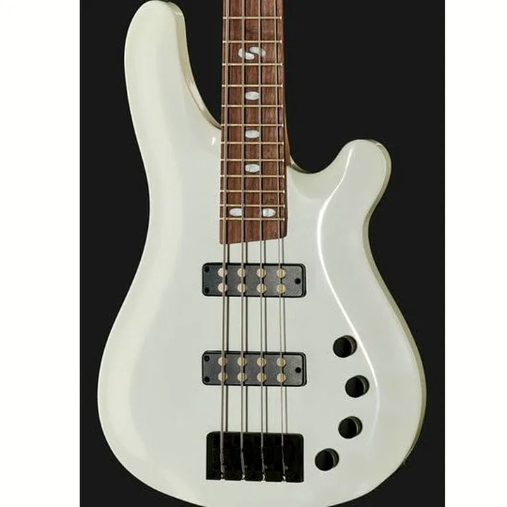 Avis et Test de la basse électrique Harley Benton B-450 White Bundle 2