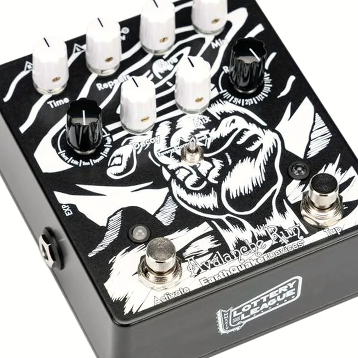 Avis et Test : EarthQuaker Devices Avalanche Run V2 League Ed.