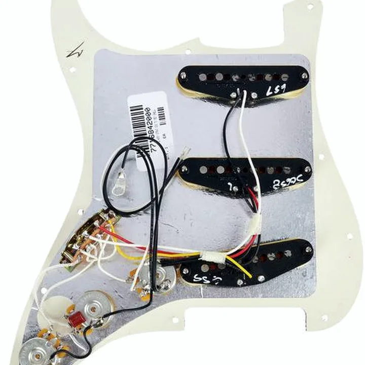 Avis et Test : Fender Pre-Wired ST Pickguard Tex-Mex