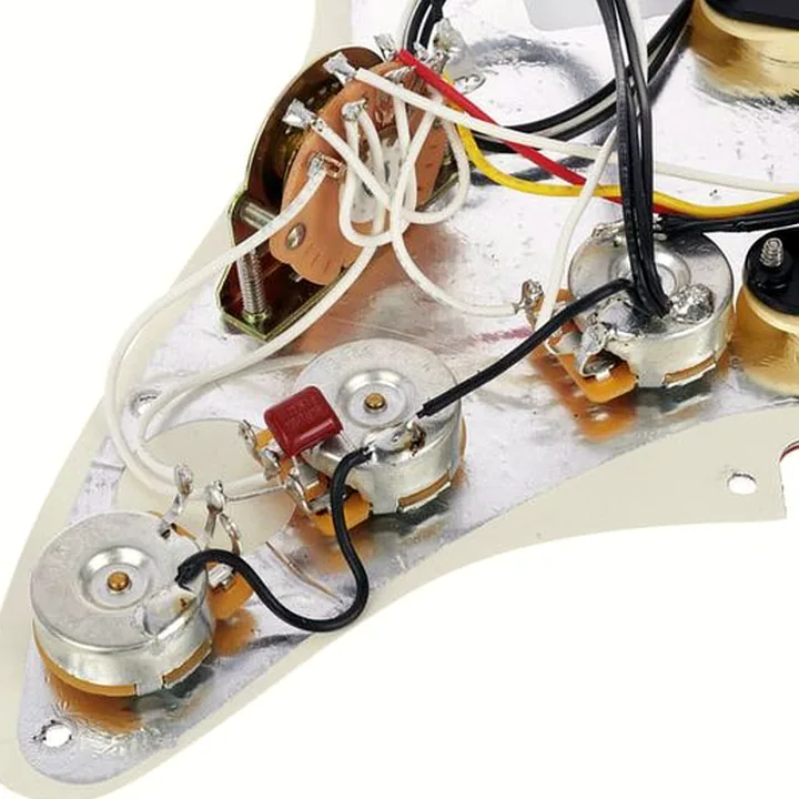 Avis et Test : Fender Pre-Wired ST Pickguard Tex-Mex