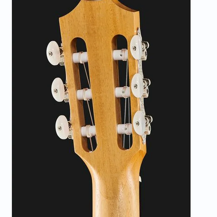 Avis et Test Guitare classique Taylor Academy Series 12e-N LH