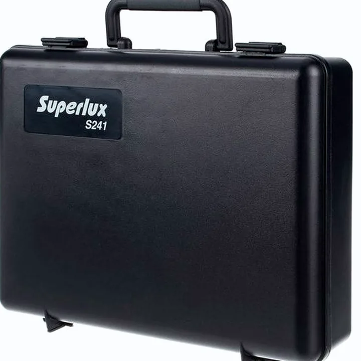 Avis et Test : Superlux S241