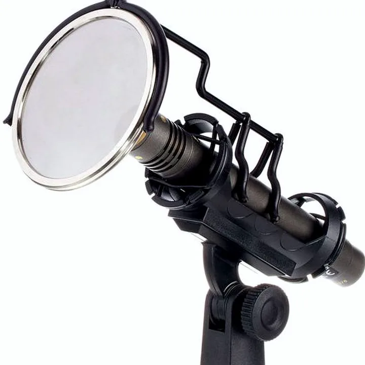 Avis et Test : Superlux S241