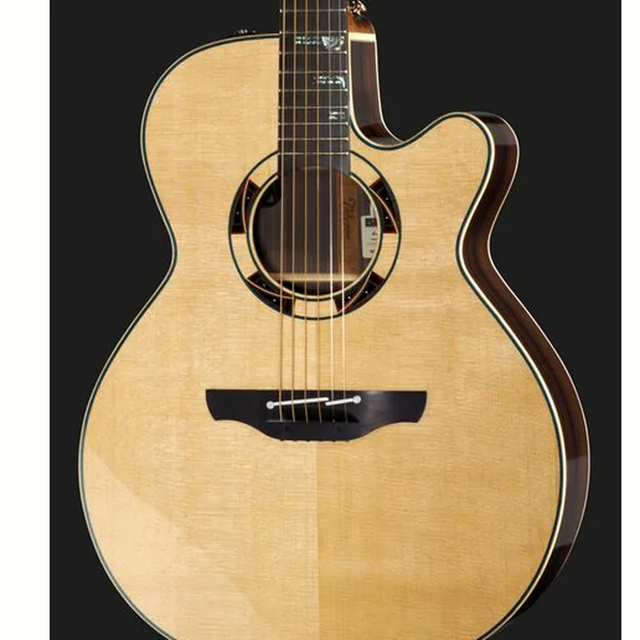 Avis et Test : Takamine TSF48C w/Softcase