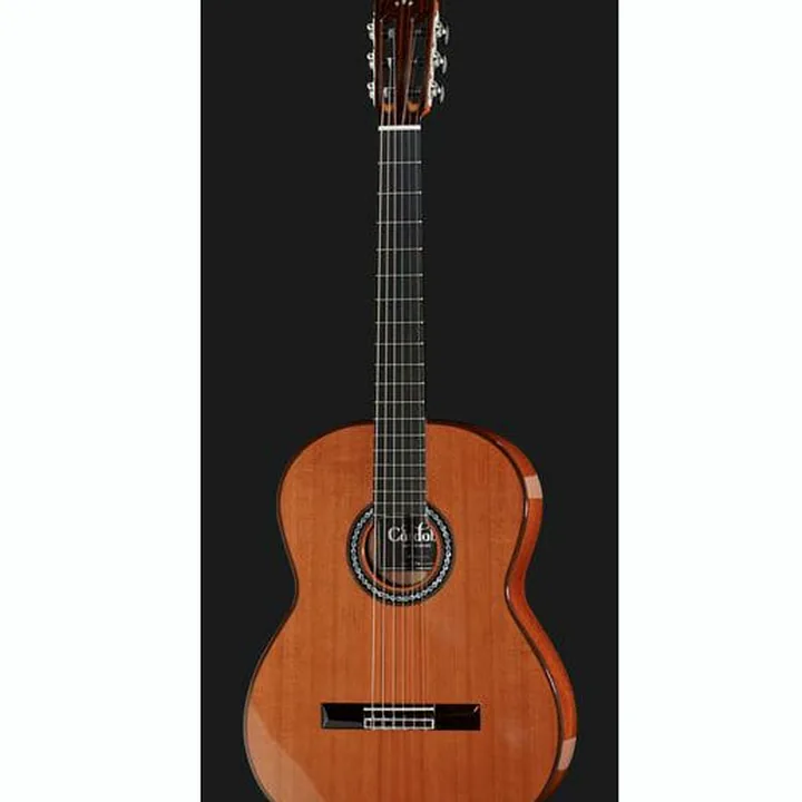Avis & Test de la guitare Cordoba C 9 Crossover Cedar