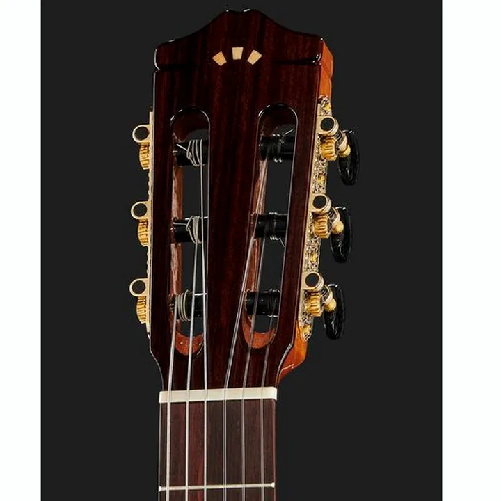 Avis & Test de la guitare Cordoba GK Studio Edge Burst