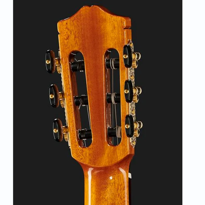 Avis & Test de la guitare Cordoba GK Studio Edge Burst