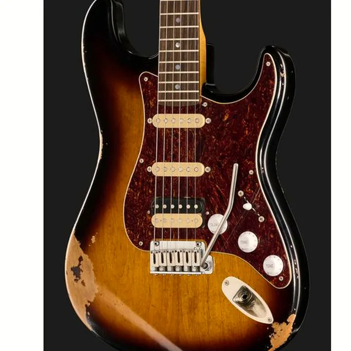 Avis & Test de la guitare électrique Maybach Stradovari Superfly HSS 2TSB