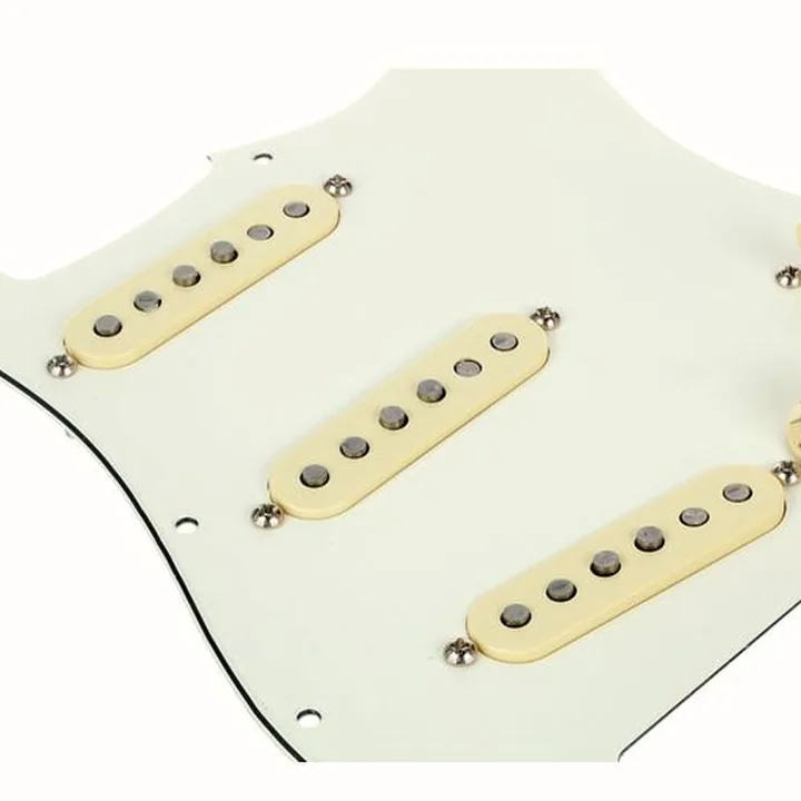 Avis & Test : Fender Pre-Wired ST Pickguard Texas