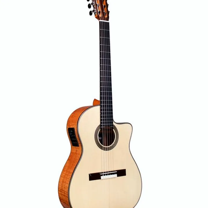 Avis, Test Guitare classique Cordoba Fusion 14 Maple